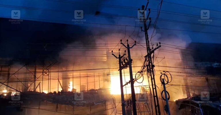 kannur-fire1.jpg