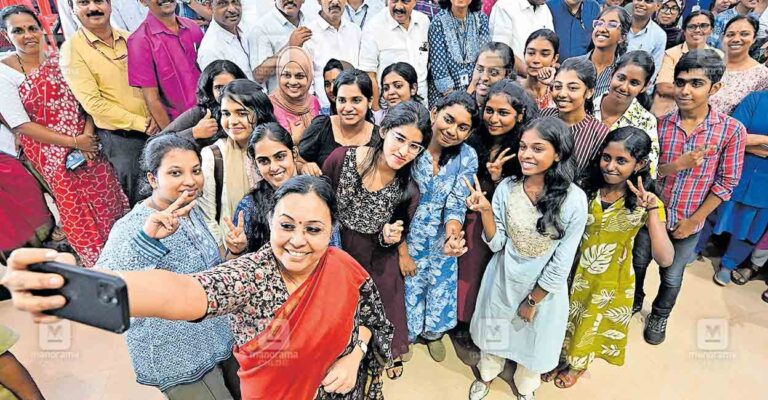 kasargod-gvt-medical-college-students.jpg