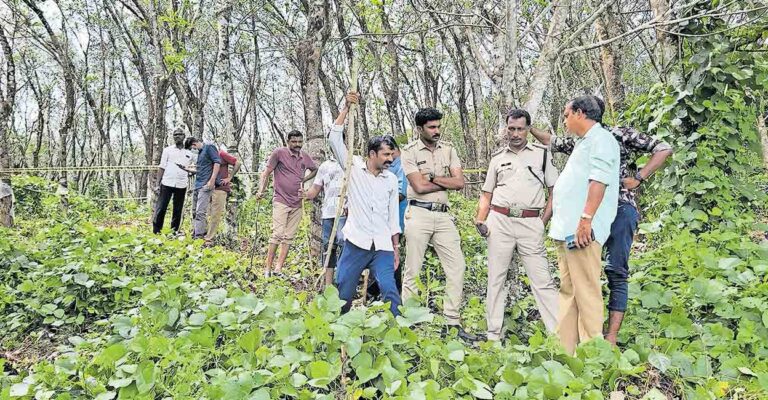 kollam-punalur-alikeramala-murder-case-investigating-officers.jpg