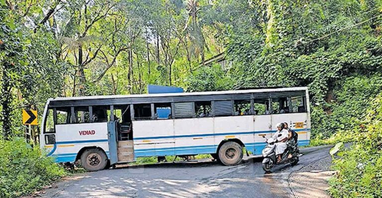 kumily-ksrtc-bus-issue.jpg