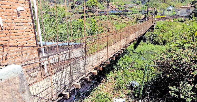 old-munnar-bridge.jpg
