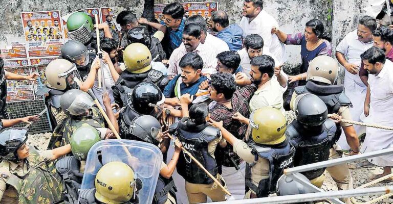 pathanamthitta-yoth-cingress-protest-1.jpg