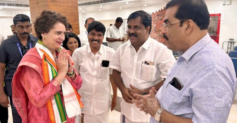 priyanka-gandhi-kozhikode-3.jpg