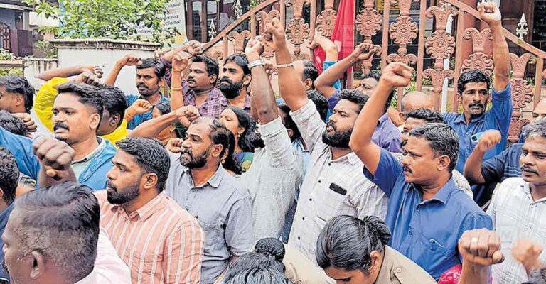 puthusherry-cpm-protest-1.jpg