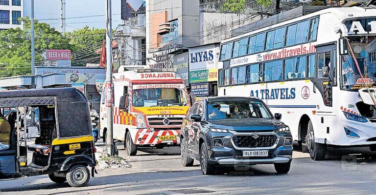 thiruvananthapuram-bus-parking-issue.jpg