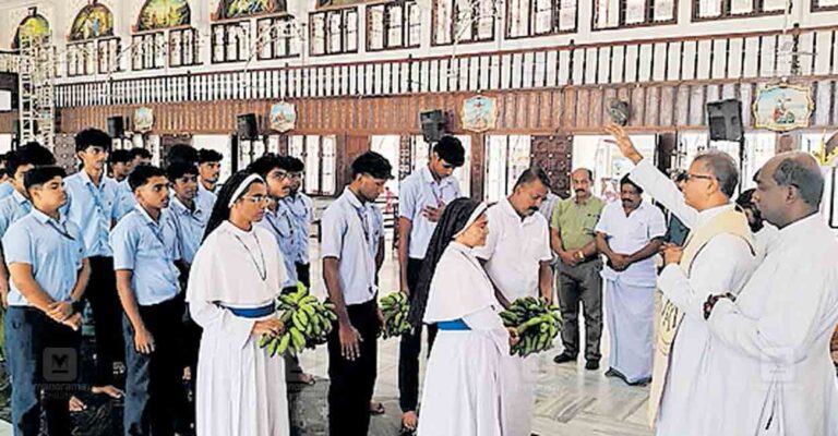 thrissur-koratty-st-marays-forane-church-korattymuthy-festival.jpg