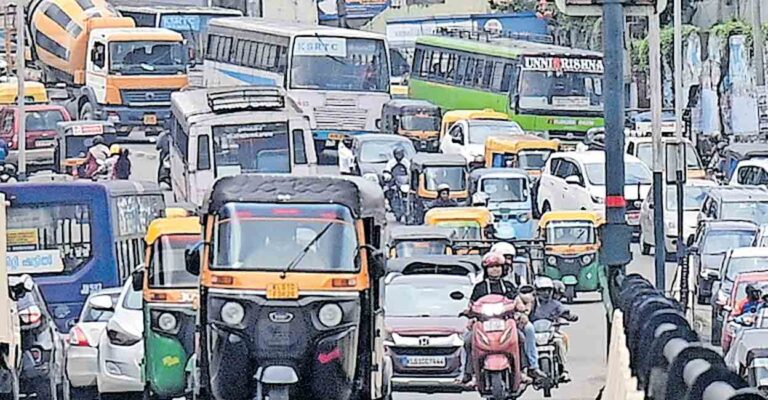 trivandrum-traffic-.jpg