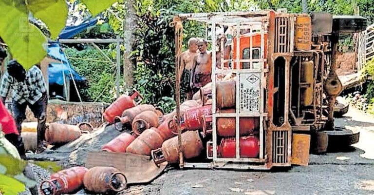vellur-gas-vechicle-accident.jpg