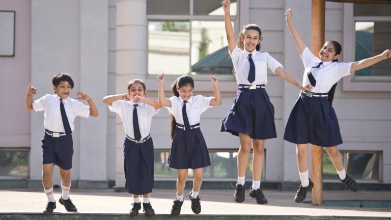 w-1280h-720format-jpgimgid-01k6fvwteep2xpen2y317txmf7imgname-dussehra-school-holidays-2025-17593.jpeg