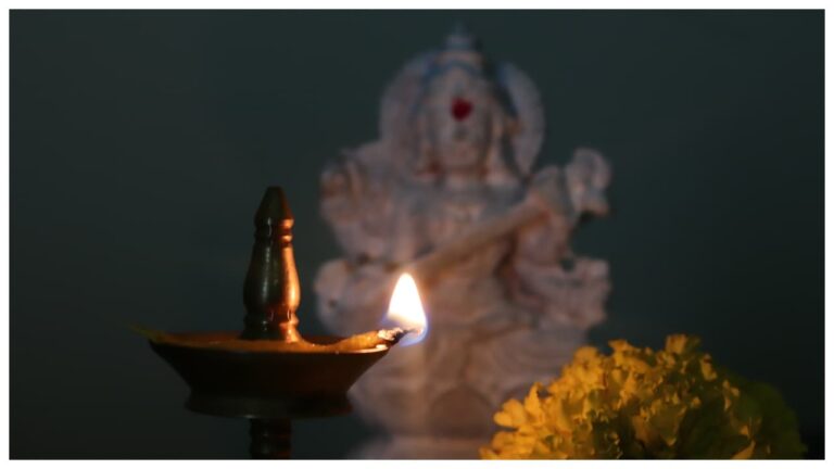 w-1280h-720format-jpgimgid-01k6jsb1m014vfrdq8agc6204qimgname-navratri-festivals-1759419664000.jp_.jpeg