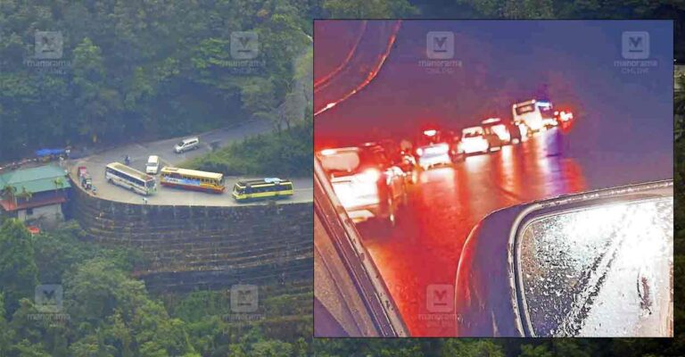Thamarassery-Churam-traffic.jpg