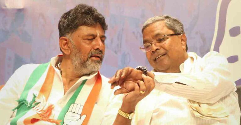 dk-shivakumar-siddaramaiah-premium.jpg