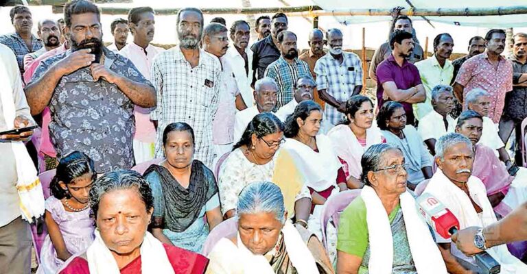 ernakulam-munambam-land-conservation-committee-strike.jpg