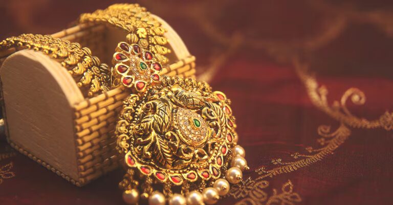 gold-neck-lace-main.jpg