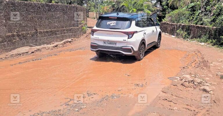 kasargod-road-rain.jpg
