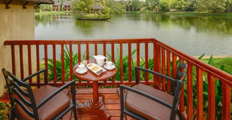kumarakom-zuri-resort-main.JPG