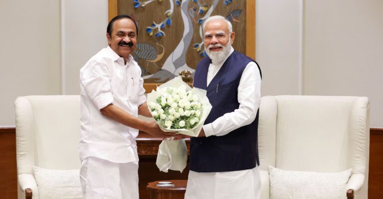 modi-satheesan.jpg
