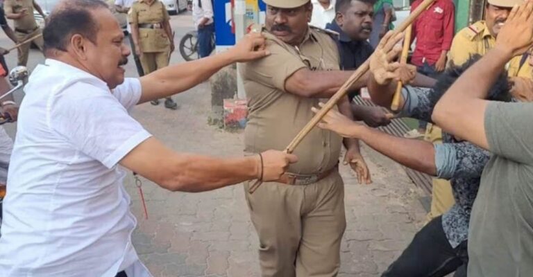 youth-congress-protest-navakerala-yatra.jpg