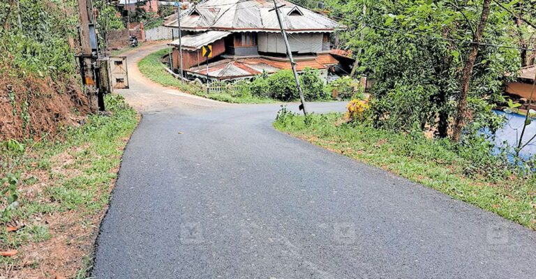 ambalapadi-anjilichuvadu-road.jpg