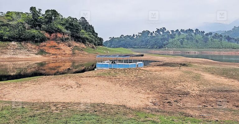anayirangal-boating-ban-1.jpg
