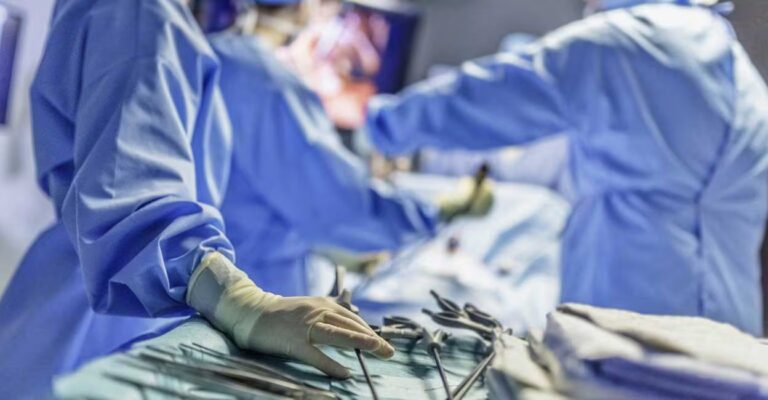 doctor-faces-manslaughter-charge-after-surgical-error-in-florida.jpg