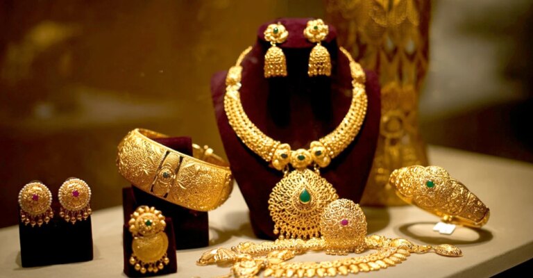gold-ornaments-main.jpg