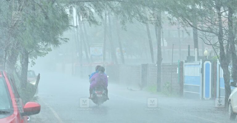 kerala-kannur-rain-1.jpg