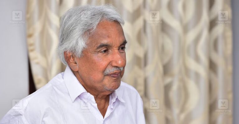 oommen-chandy.jpg