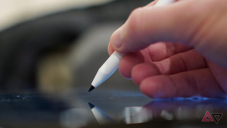 pad-go-2-stylus-writing.JPG