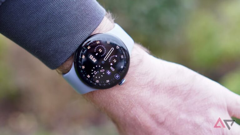 pixel-watch-4-wrist.JPG