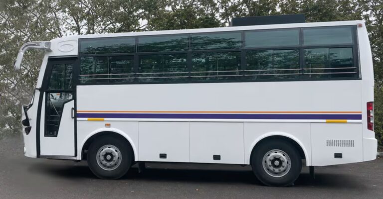 tourist-bus.jpg