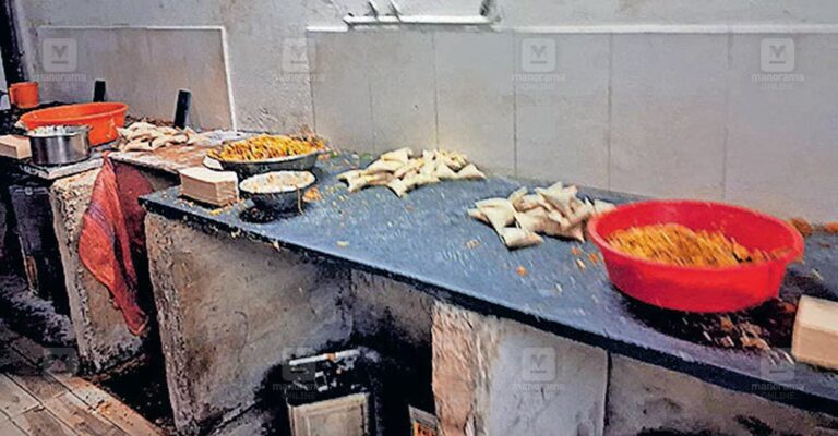 unhygienic-samosa-unit-perambra-1.jpg