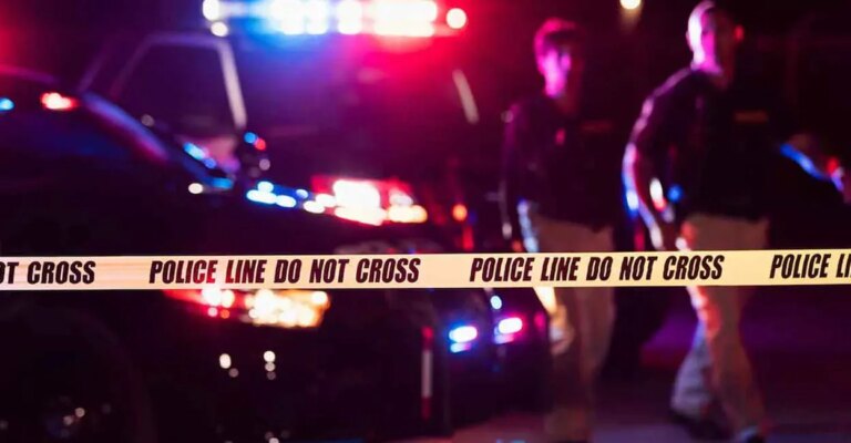 us-police-us-arrest-us-police-officer-crime-spot.jpg