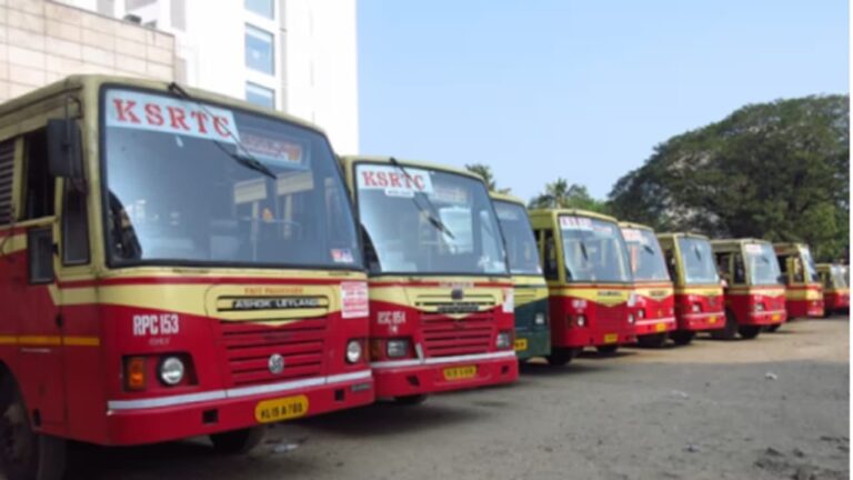 w-1280h-720format-jpgimgid-01jfjk8f3k6h0raykw17n0mmrsimgname-ksrtc-buses-parked-in-bus-stand.jpg