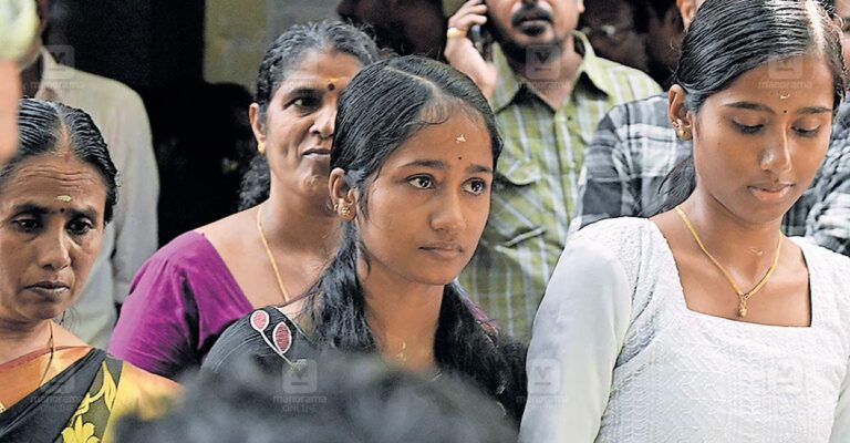 akhila-athulya.jpg