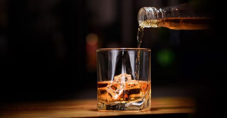 alcohol-drinking-OlegEvseev-istockphoto.jpg
