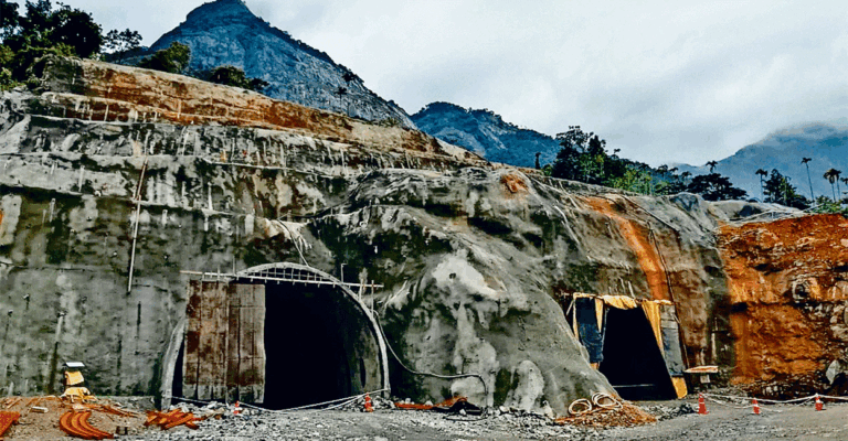 anakkampoyil-kalladi-tunnel.gif