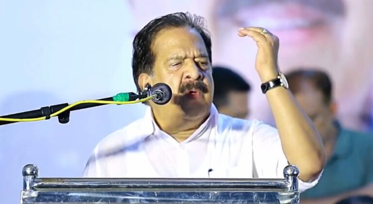 chennithala.jpg