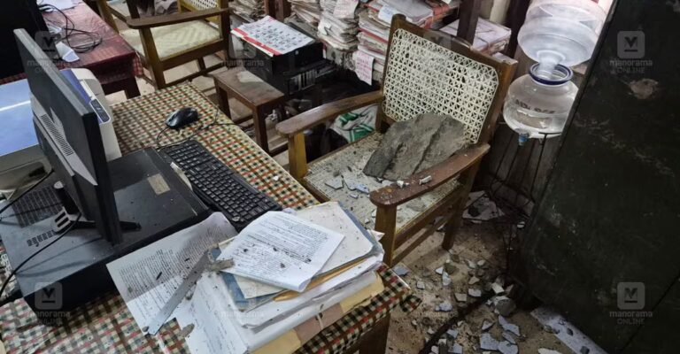 cherthala-thaluk-office-collapse.jpg