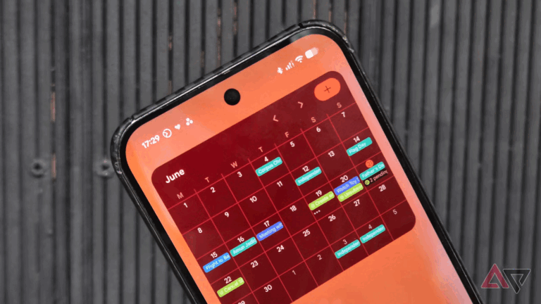 google-pixel-9-pro-xl-calendar-app-june-2026.gif