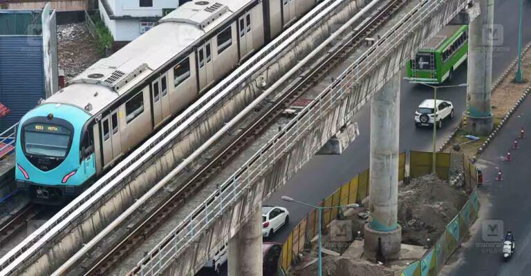 kochi-metro-rail-1.jpg