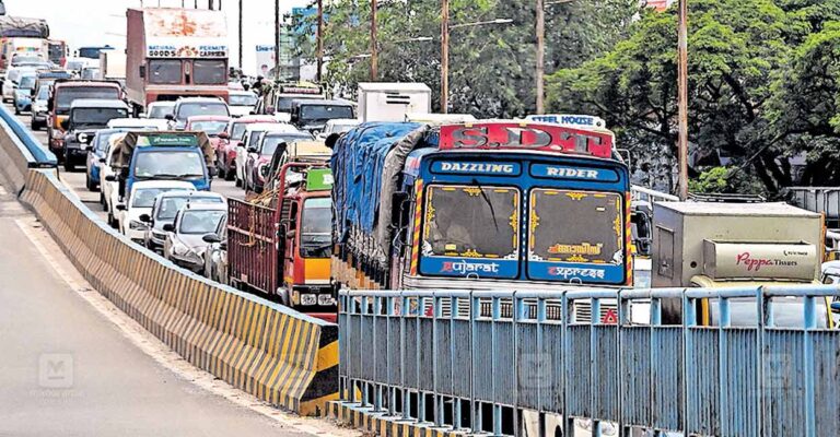 kochi-traffic-block.jpg