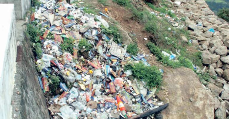 munnar-plastic-2.jpg