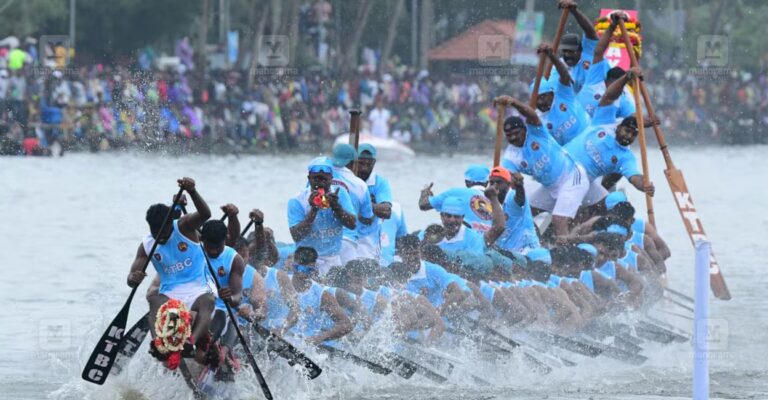 nehru-trophy-boat-race-012.jpg