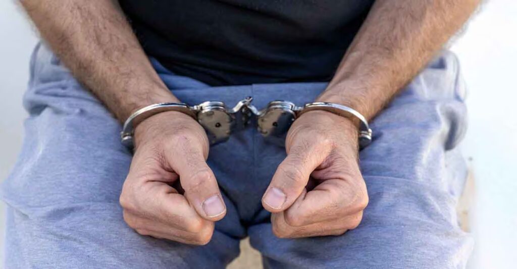 police-arrest.jpg