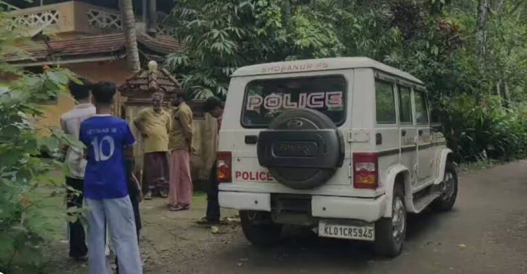 police-at-vaniyambalam.jpg