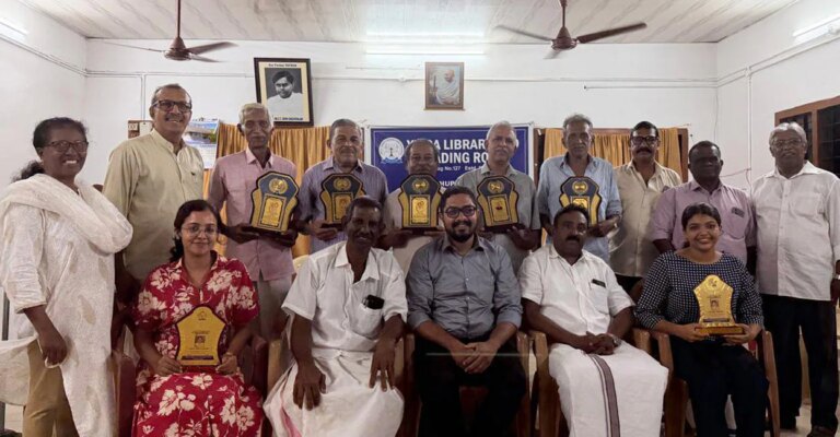 puthuppally-ymca-honors-students.jpg