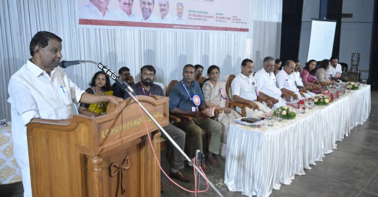 thiruvanchoor-radhakrishnan-kottayam.jpg