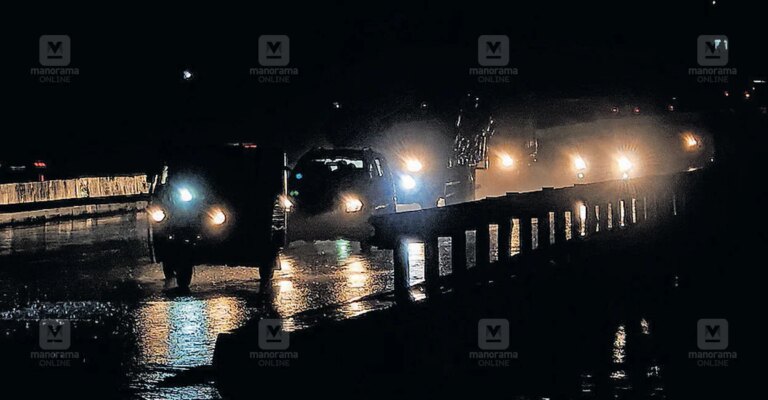 thrissur-national-highway-overpass-lights-out-3.jpg
