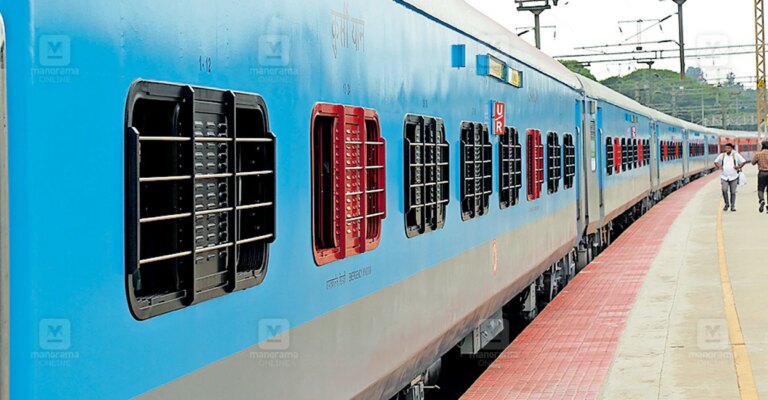 venad-express-train-1.jpg